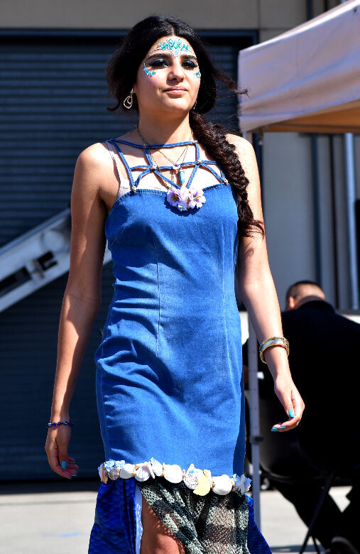 040122-smt-news-ahc-fashion-show-009.jpg